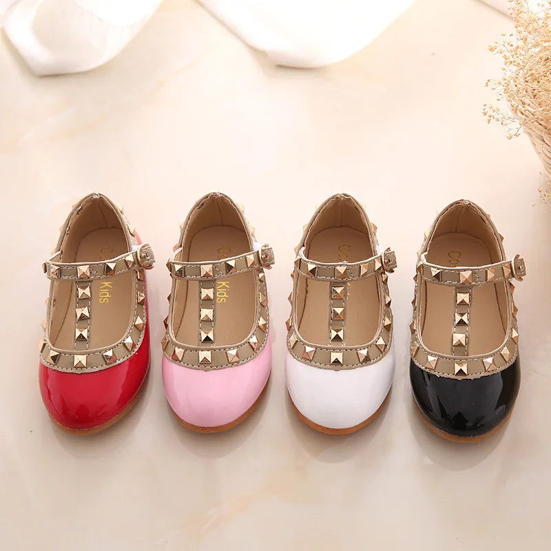 Mila Rockstud Flats