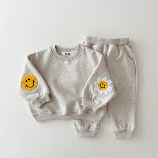 Flower & Smile Sweatshirt and Sweatpants Set - Peachy Bloomers