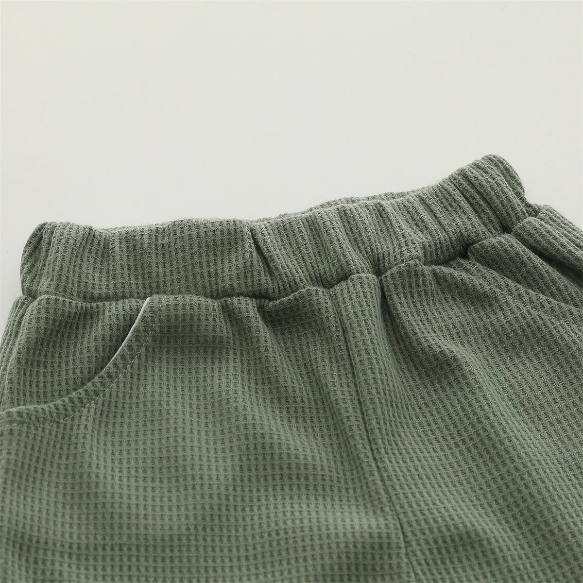Bear Pocket Summer Set – Soft Waffle Knit Shorts & Tee for Toddlers